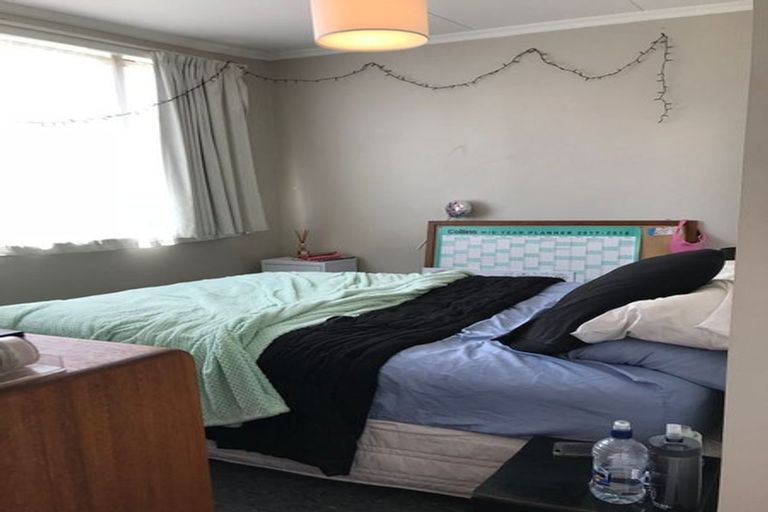 Photo of property in 16 Normanby Street, Newtown, Wellington, 6021