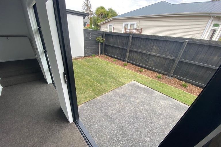 Photo of property in 2/242 Edgeware Road, Edgeware, Christchurch, 8013