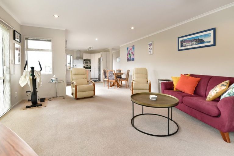 Photo of property in 44a Hatton Road, Orewa, 0931