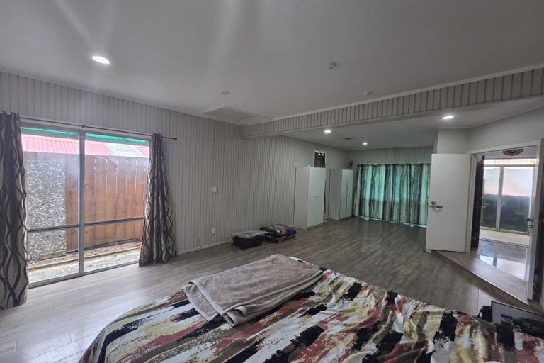 Photo of property in 2/4 Carlie Street, Papatoetoe, Auckland, 2025