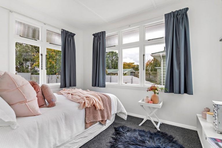 Photo of property in 382 High Street South, Carterton, 5713