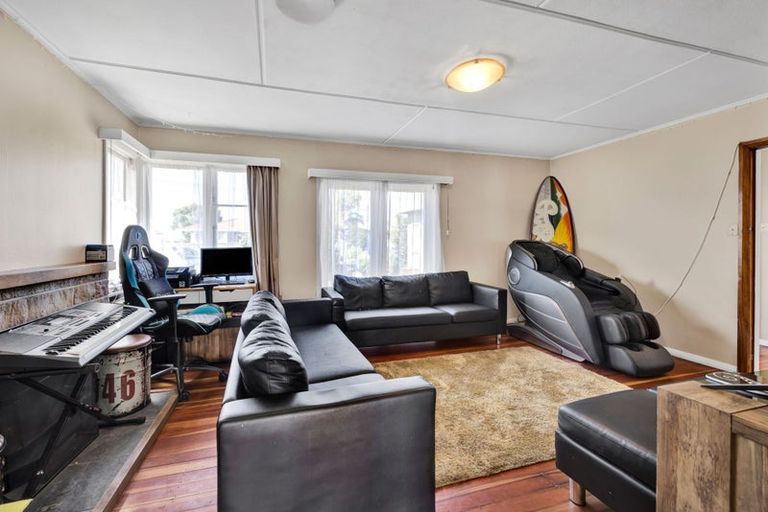 Photo of property in 8 Pacey Avenue, Hawera, 4610