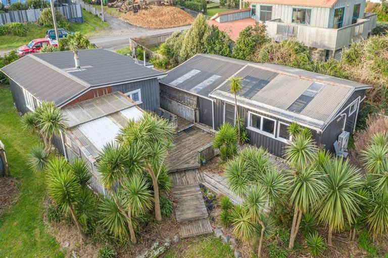 Photo of property in 619 Waitarere Beach Road, Waitarere Beach, Levin, 5510