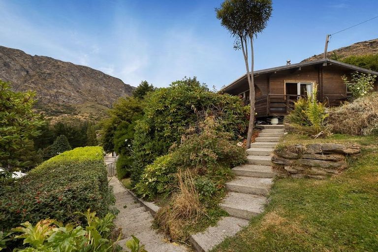 Photo of property in 26 Mcchesney Road, Arthurs Point, Queenstown, 9371