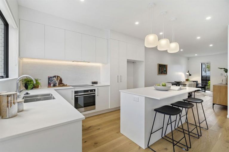 Photo of property in 53b Eversleigh Road, Belmont, Auckland, 0622