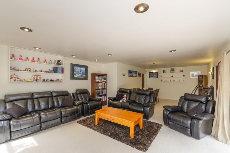 Photo of property in 32 Humphries Place, Awapuni, Palmerston North, 4412
