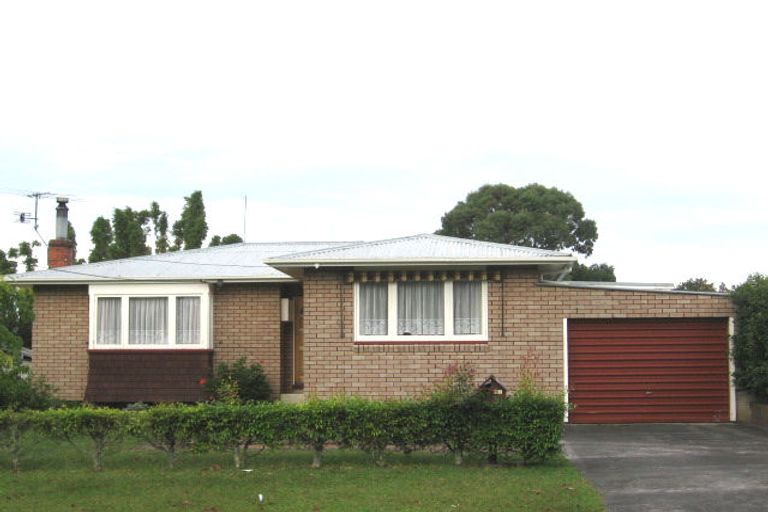 Photo of property in 11 Duncan Avenue, Te Atatu South, Auckland, 0610