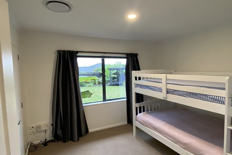 Photo of property in 7 Wroxton Place, Waiuku, 2123