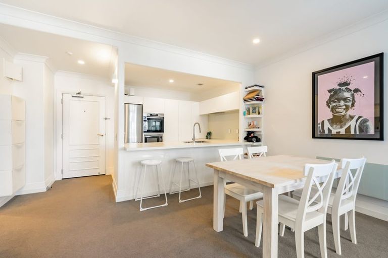 Photo of property in Kelvin House, 6d/16 The Terrace, Wellington Central, Wellington, 6011