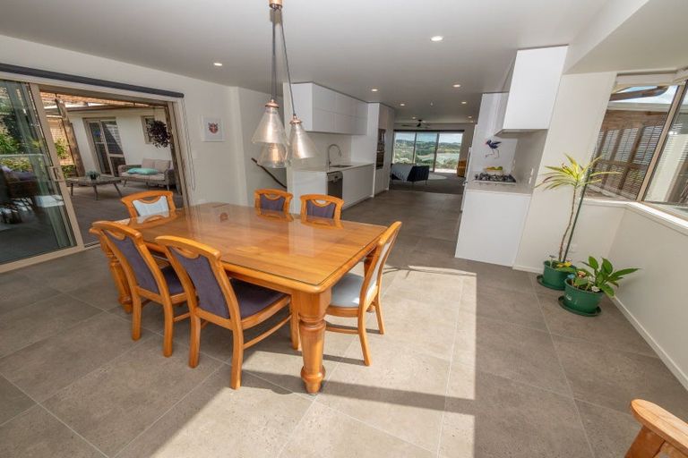 Photo of property in 16 Rangikapiti Road, Coopers Beach, 0420