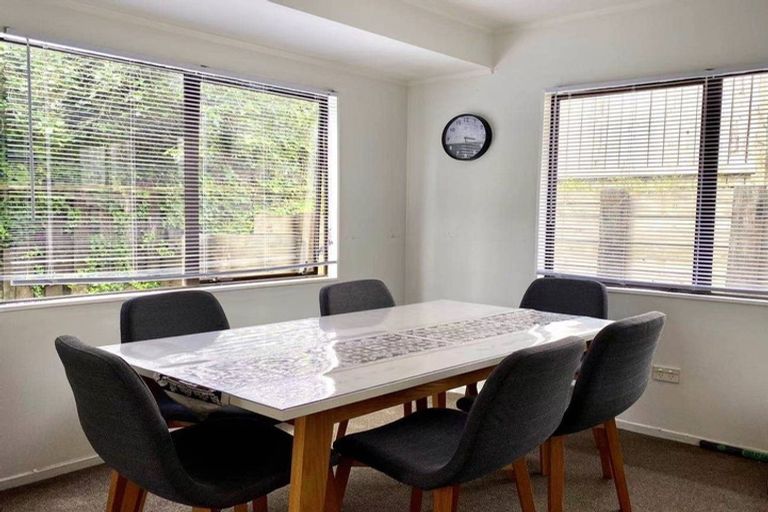 Photo of property in 1/13 Trengove Place, West Harbour, Auckland, 0618