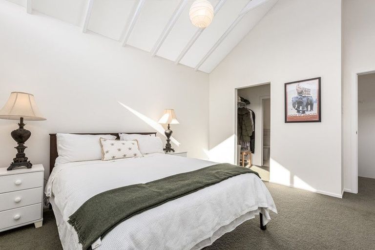 Photo of property in 9 Dover Street, Island Bay, Wellington, 6023