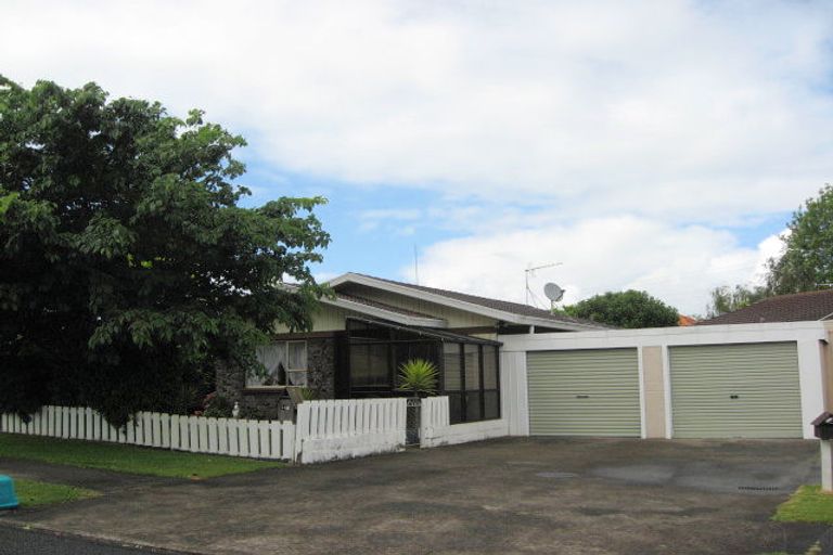 Photo of property in 14b Balgowan Terrace, Conifer Grove, Takanini, 2112