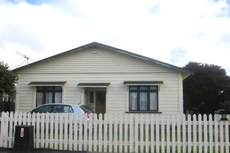 Photo of property in 44 Lyndhurst Street, Takaro, Palmerston North, 4412