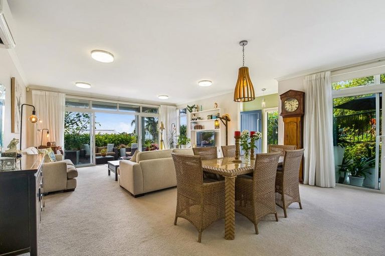 Photo of property in 6 Park Lane, Orewa, 0931