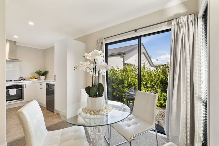 Photo of property in 10 Regiment Road, Papakura, 2110