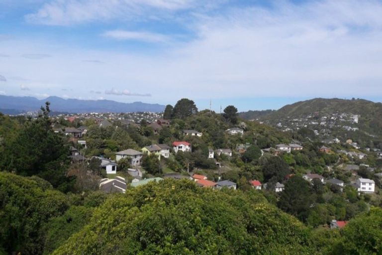 Photo of property in 71 Montgomery Avenue, Karori, Wellington, 6012