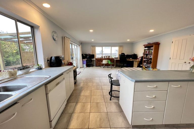 Photo of property in 47 Edendale Road, Somerville, Auckland, 2014