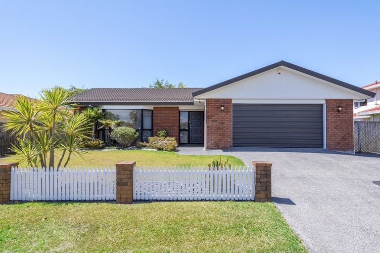 Photo of property in 10 Travers Place, Northpark, Auckland, 2013