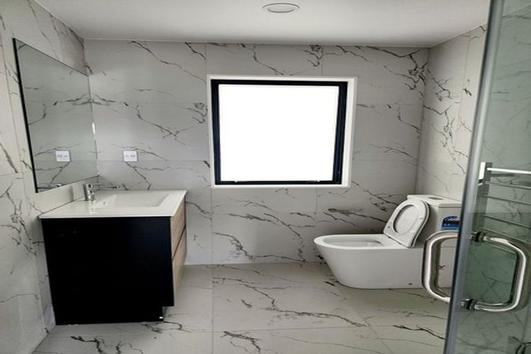 Photo of property in 46c Hart Road, Hauraki, Auckland, 0622