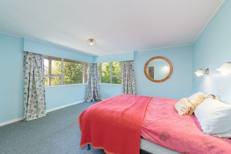 Photo of property in 3 Ardal Grove, Tirohanga, Lower Hutt, 5010