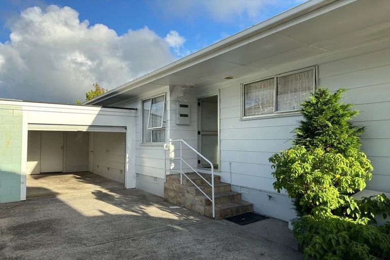 Photo of property in 2/147 Gills Road, Half Moon Bay, Auckland, 2014