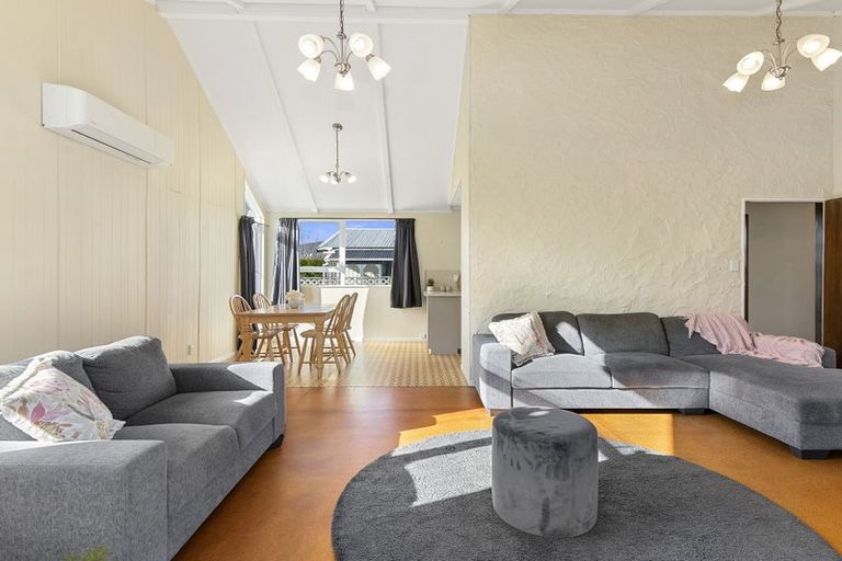 Photo of property in 65 Pasadena Crescent, Totara Park, Upper Hutt, 5018