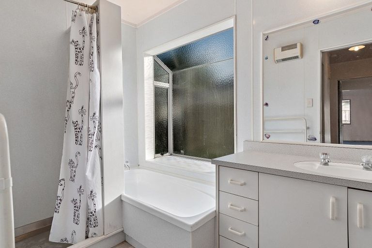 Photo of property in 127a Darraghs Road, Brookfield, Tauranga, 3110