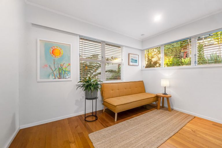 Photo of property in 40 Peter Terrace, Castor Bay, Auckland, 0620