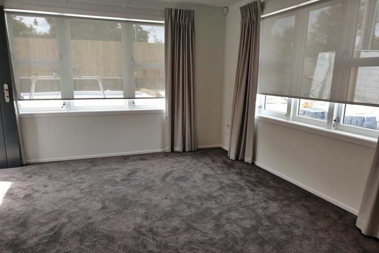 Photo of property in 19 Taupo Street, Green Bay, Auckland, 0604