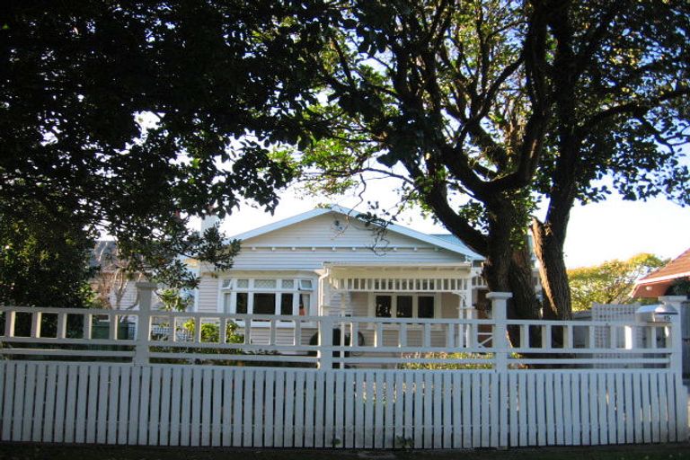 Photo of property in 15 Puriri Street, Woburn, Lower Hutt, 5010