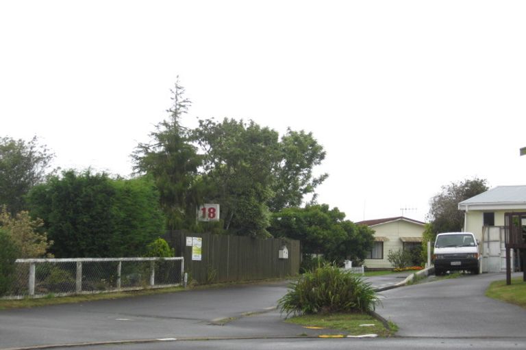 Photo of property in 10 Commins Road, Onerahi, Whangarei, 0110
