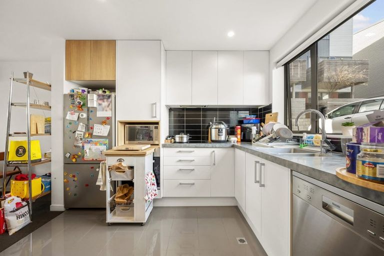 Photo of property in 8/24 Princess Terrace, Newtown, Wellington, 6021