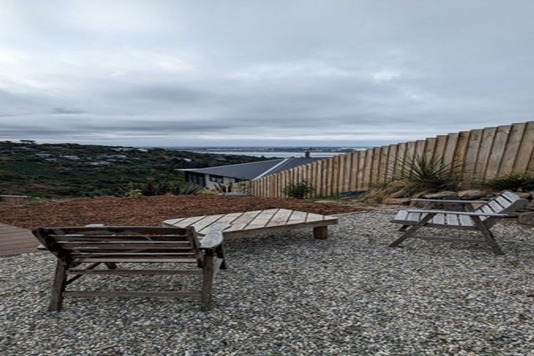 Photo of property in 9 Rifleman Lane, Redcliffs, Christchurch, 8081