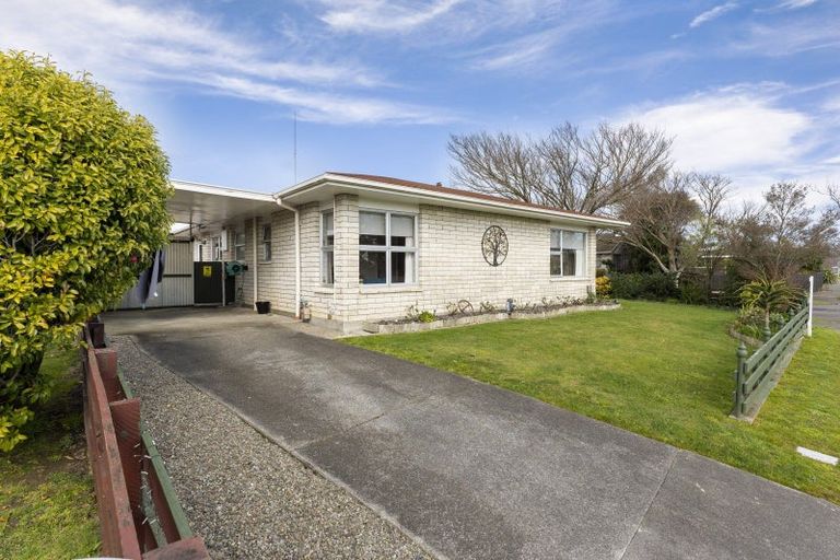 Photo of property in 1 Waltham Court, Cloverlea, Palmerston North, 4412
