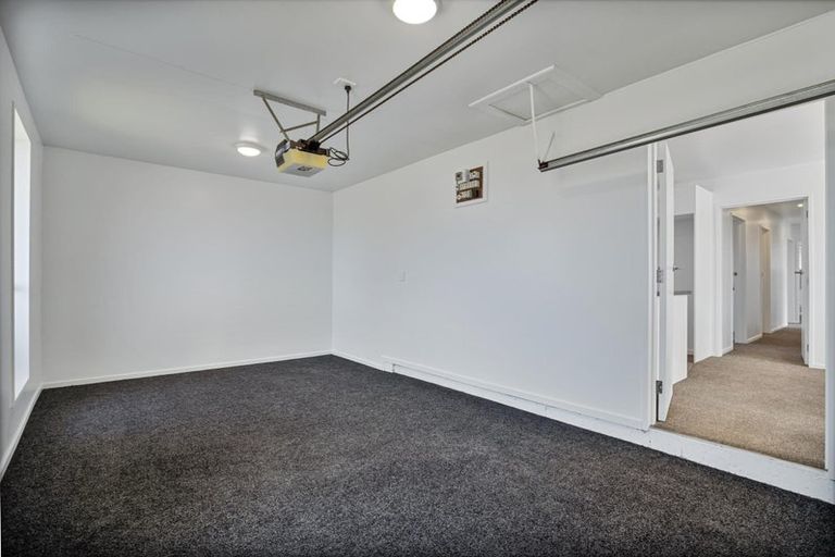 Photo of property in 3/22 Lake Terrace Road, Burwood, Christchurch, 8061