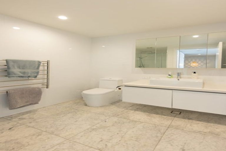 Photo of property in 11/6 The Marina, Tairua, 3508