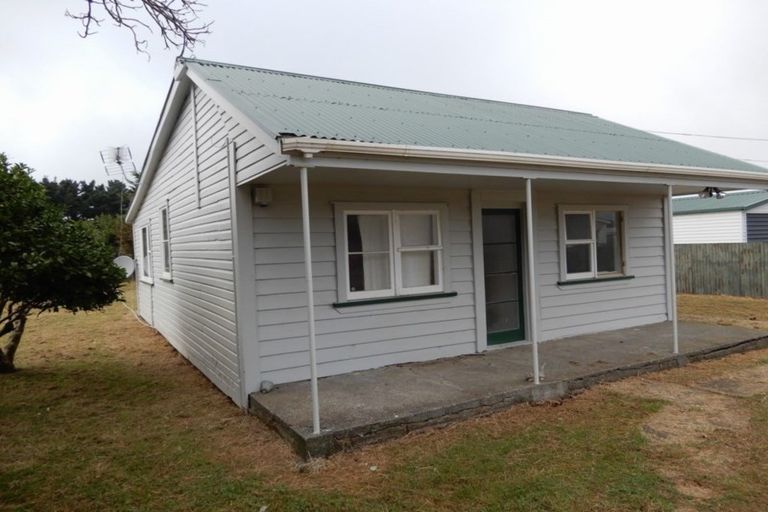 Photo of property in 3 Hobson Street, Normanby, Hawera, 4614