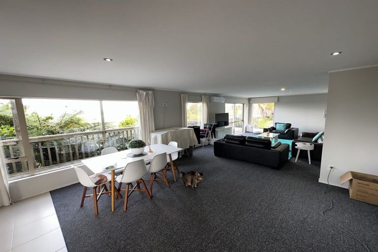 Photo of property in 52 Sunnyheights Road, Orewa, 0931