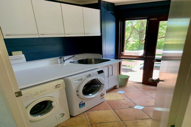 Photo of property in 34 Harbour View Road, Leigh, 0985