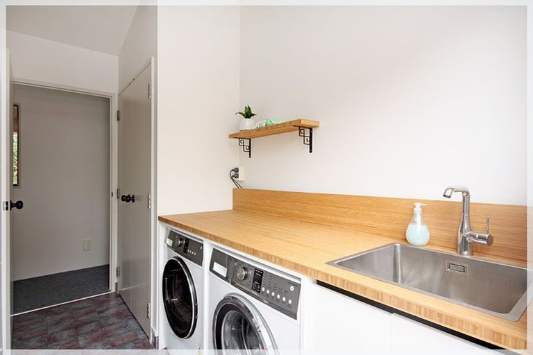 Photo of property in 17 Aru Street, Tangimoana, 4822