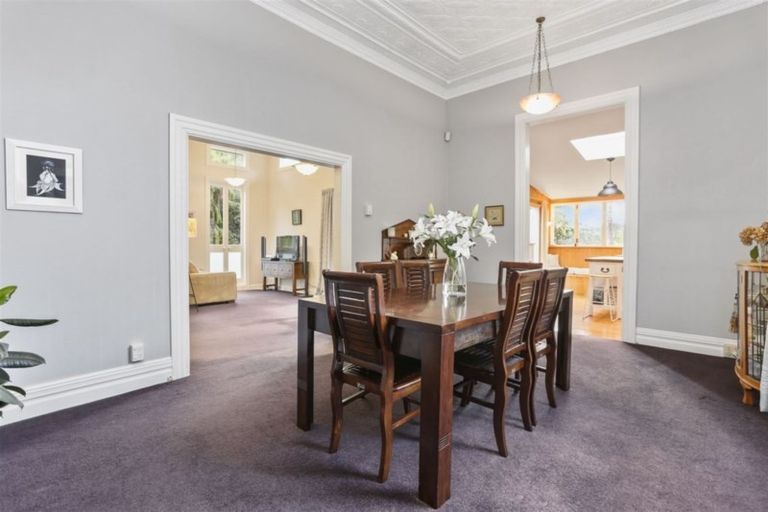 Photo of property in 58 Gladstone Road, Northcote, Auckland, 0627