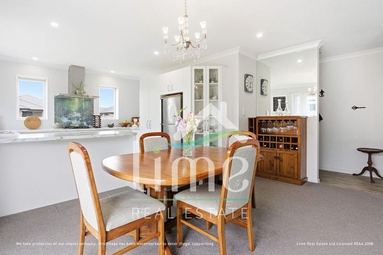 Photo of property in 16 Batchelor Place, Kaiapoi, 7630