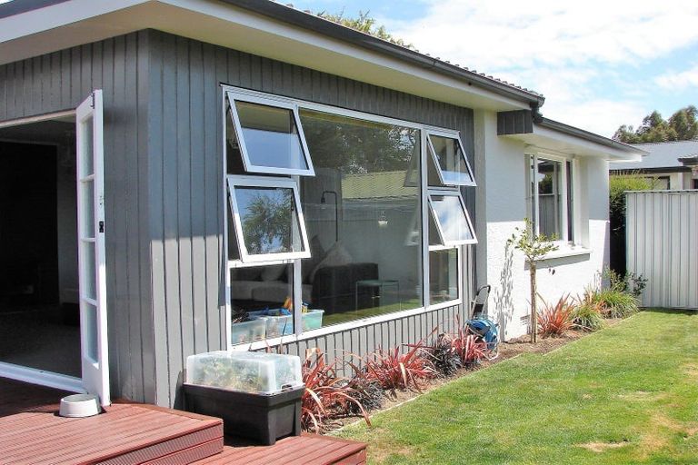 Photo of property in 16a Pine Crescent, Hargest, Invercargill, 9810