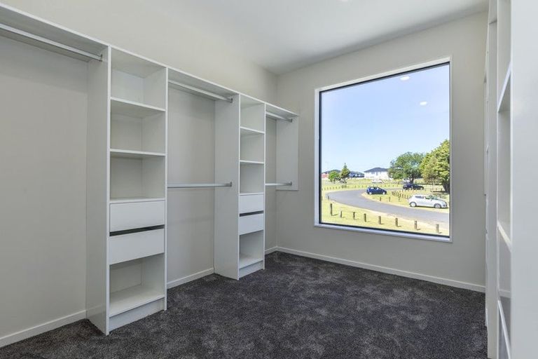 Photo of property in 2a Hughs Way, Flat Bush, Auckland, 2019