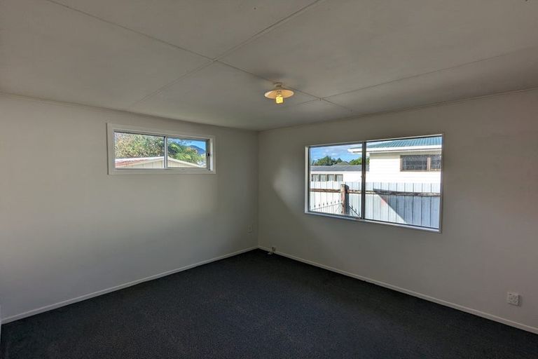 Photo of property in 49 Bonnie Glen Crescent, Ebdentown, Upper Hutt, 5018