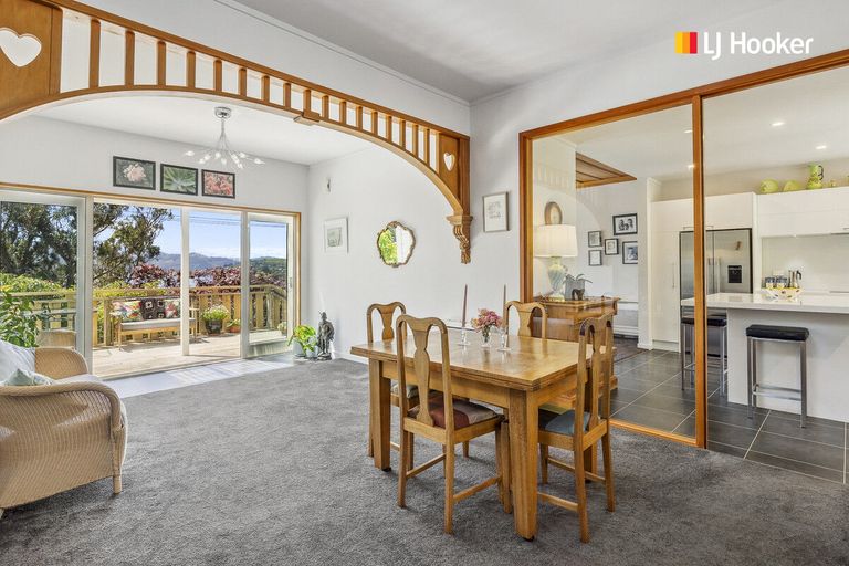 Photo of property in 33 Marine Parade, Macandrew Bay, Dunedin, 9014