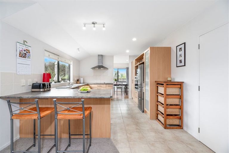 Photo of property in 9 Zeus Avenue, Henderson, Auckland, 0612