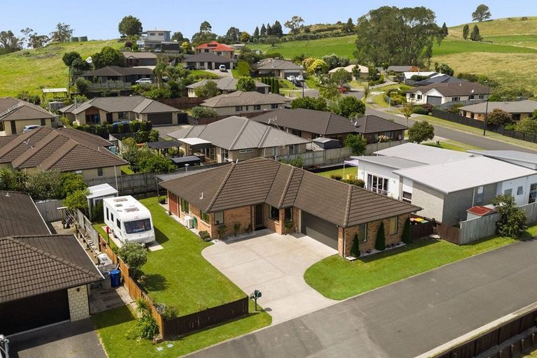 Photo of property in 4 Gina Way, Welcome Bay, Tauranga, 3112
