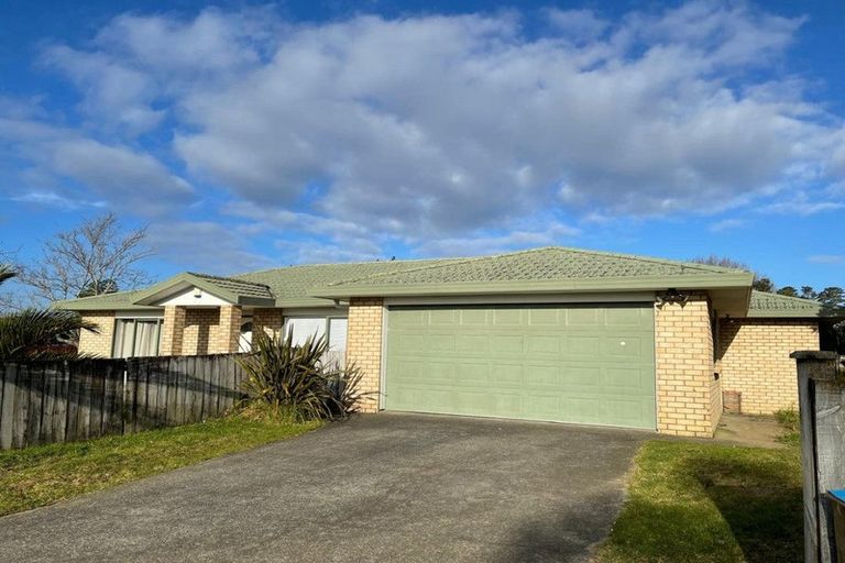 Photo of property in 2 Greenberry Drive, Ranui, Auckland, 0612